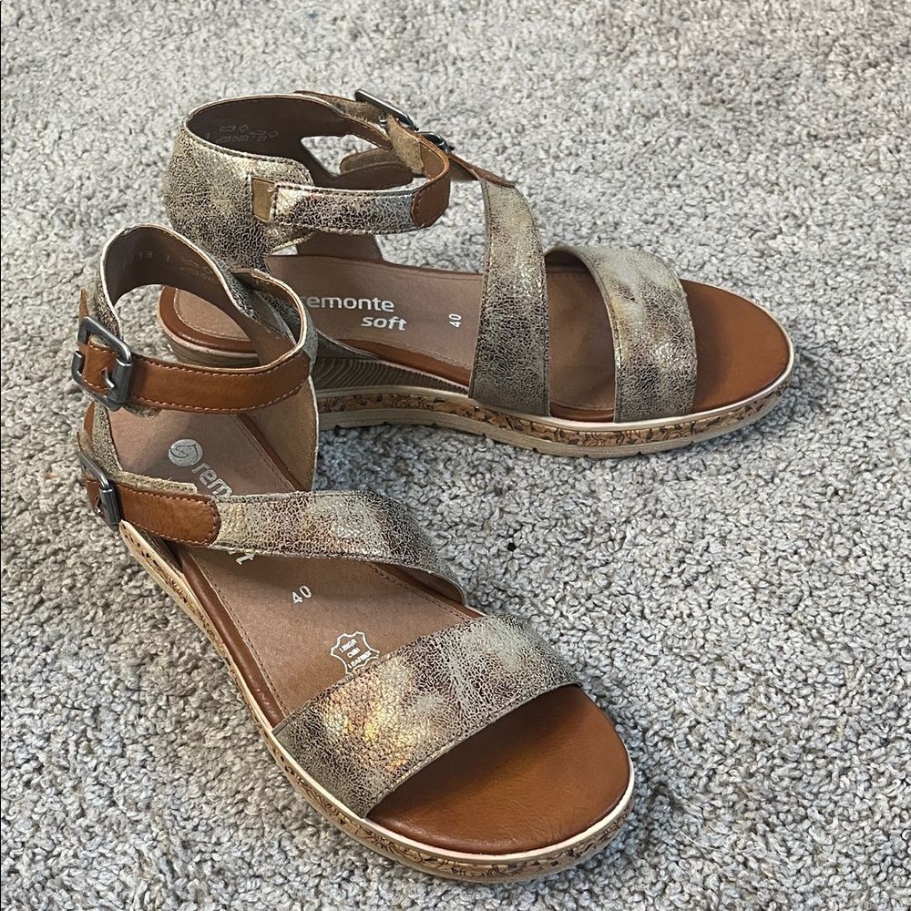 Remonte Jerilyn 52 Soft Women's Metallic Gold Bronze Strappy Sandals 40, US 8.5